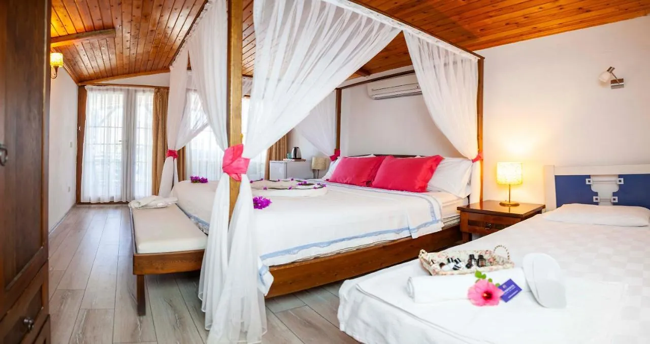 Aphrodite Hotel Бозбурун