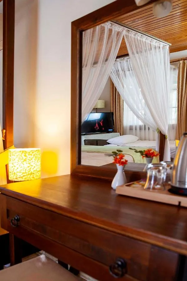 Aphrodite Hotel Бозбурун