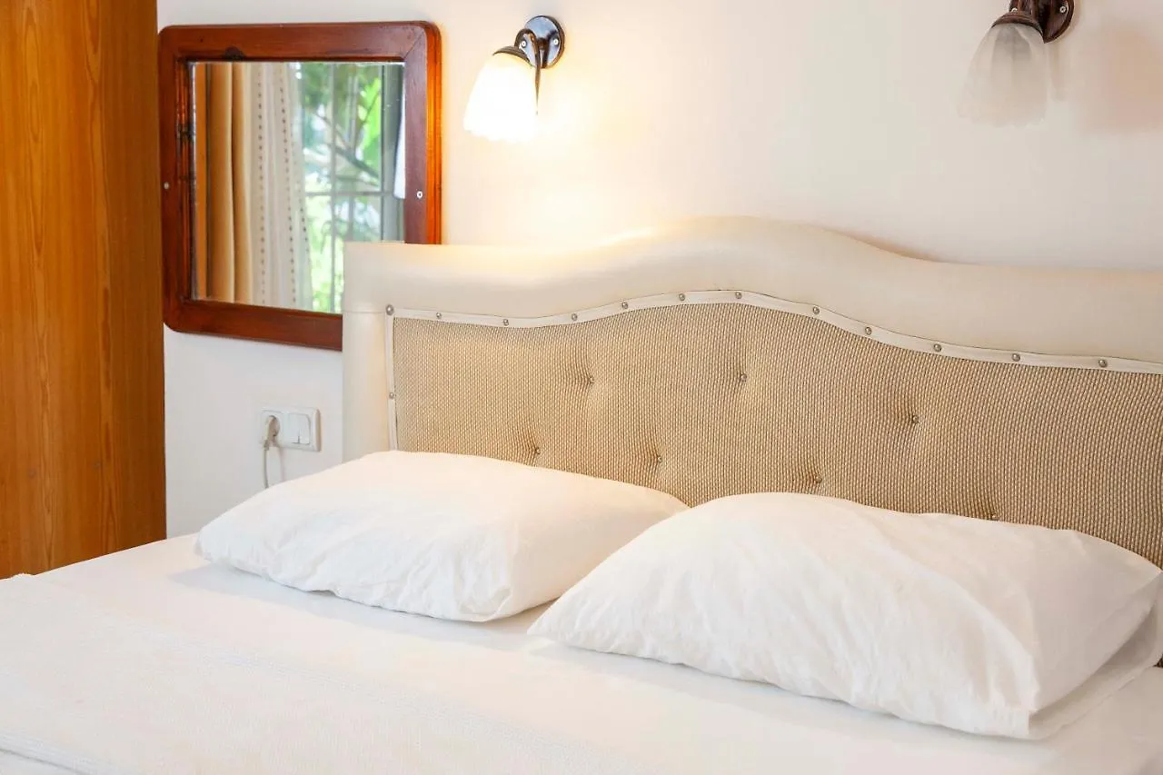 Aphrodite Hotel Бозбурун
