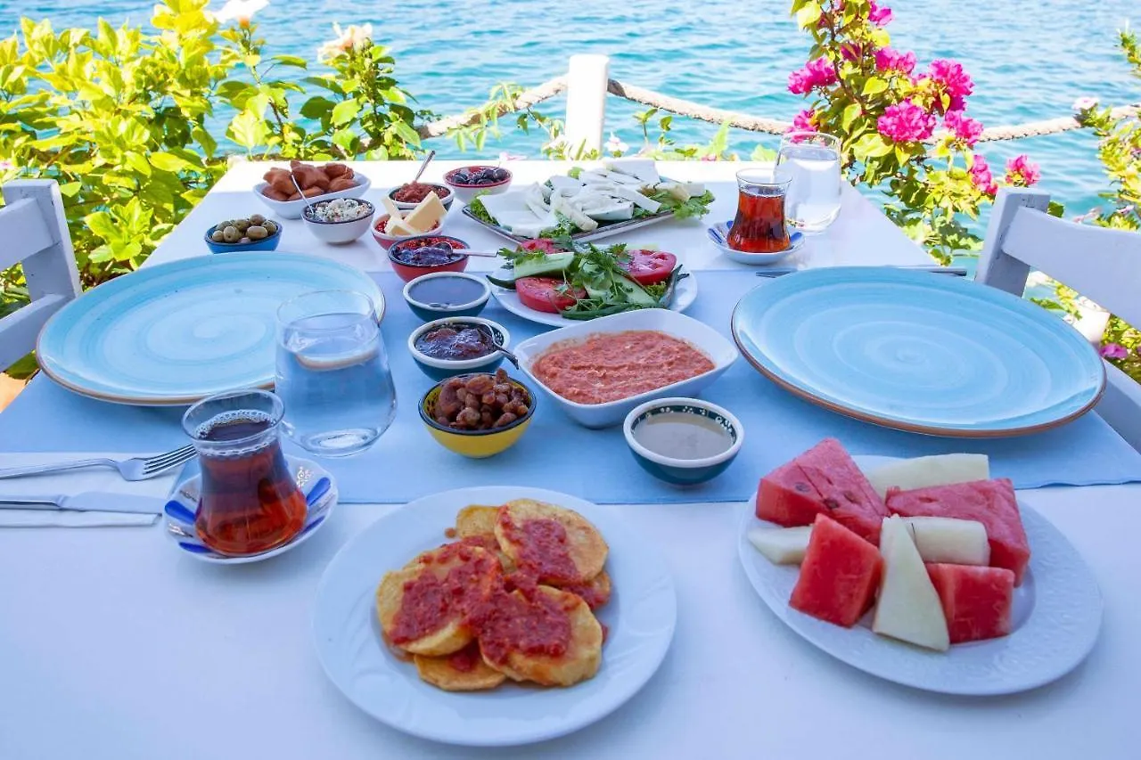Aphrodite Hotel Бозбурун