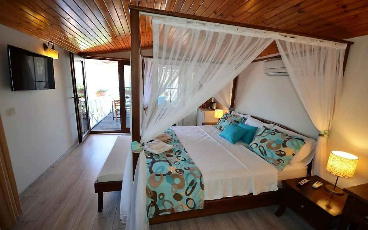 Aphrodite Hotel Бозбурун