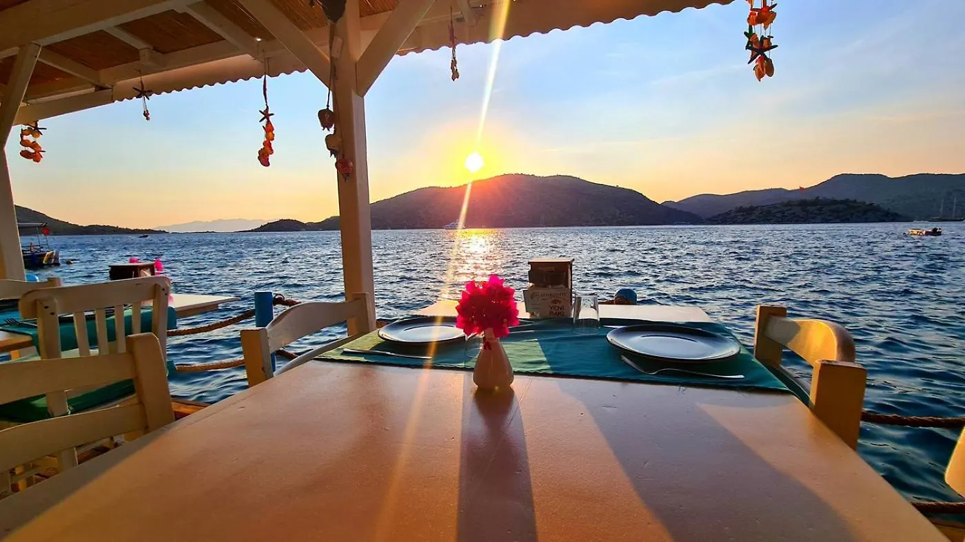 Aphrodite Hotel Бозбурун